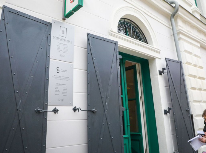 Újranyílt a megújult Kormányablak Tokajban